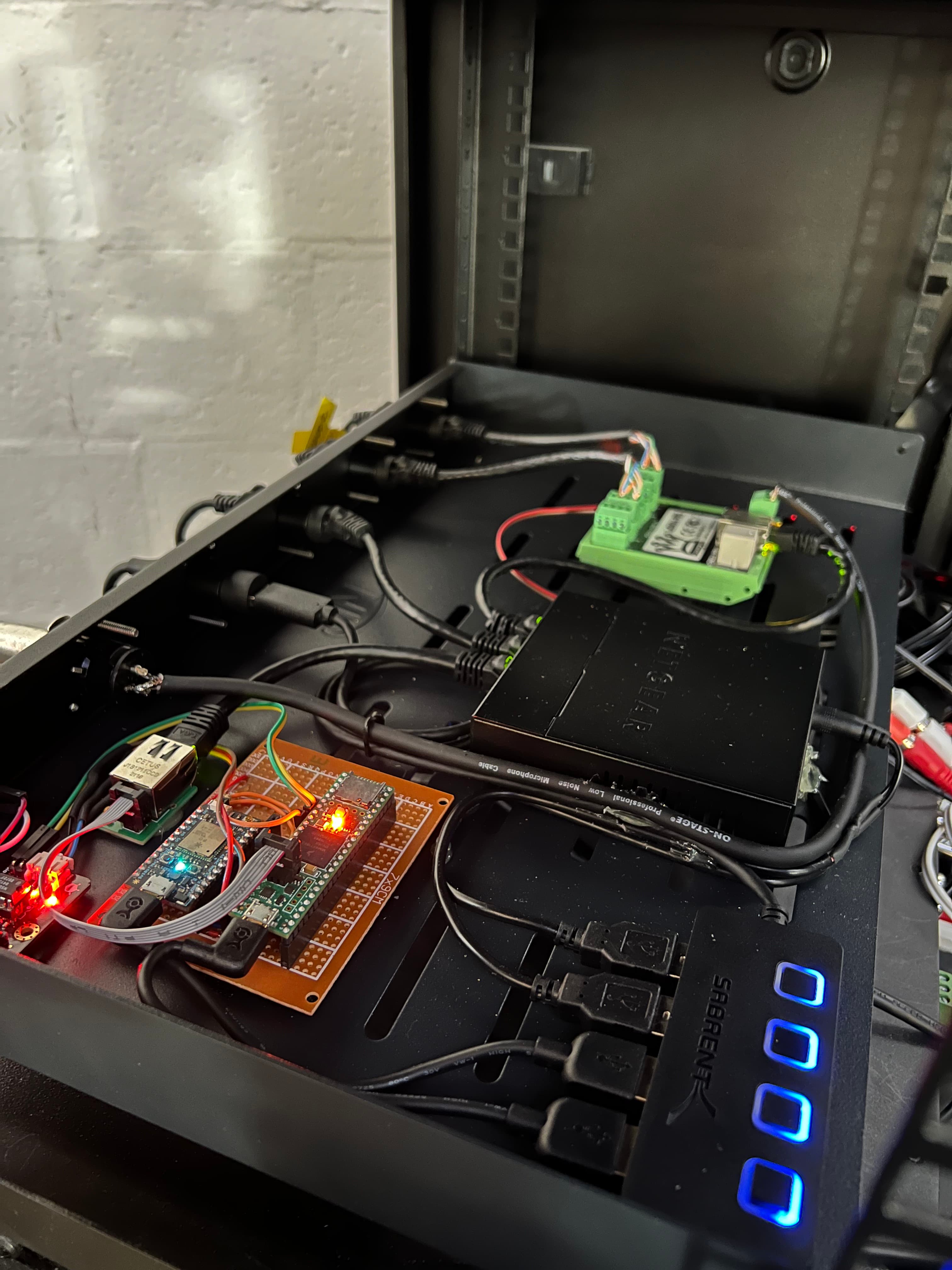 Rack unit with Particle Photon and Teensy 4.1